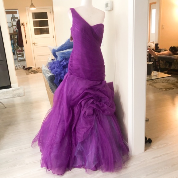 Mega tulle with side ruffles - Picture 3 of 11